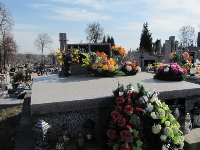 Grób Stanisław Komenda